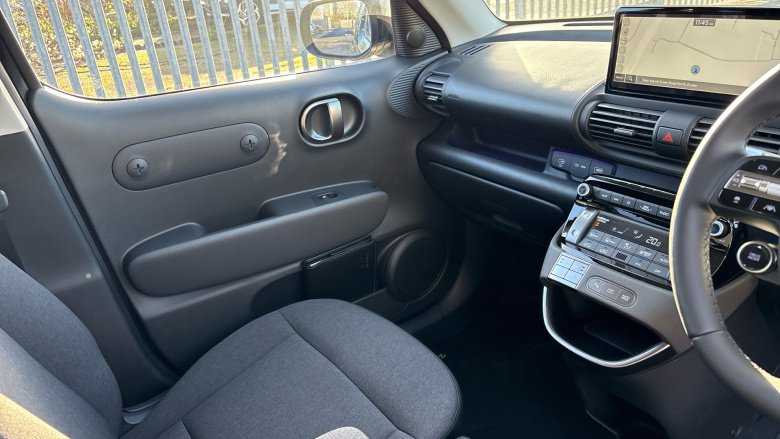 Hyundai INSTER 85kW 02 49kWh 5dr Auto Electric Hatchback